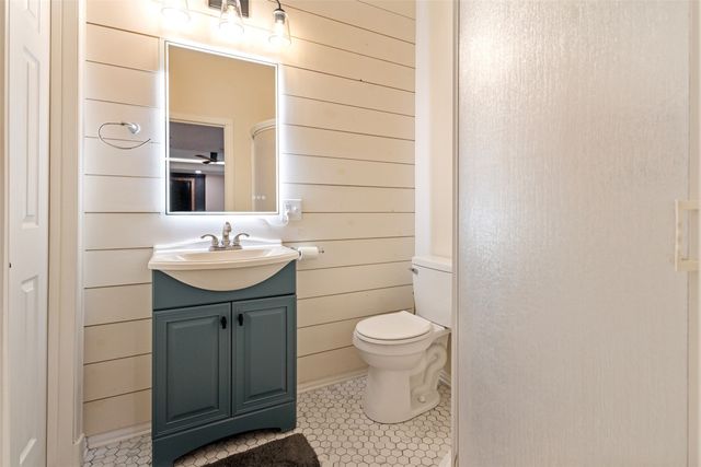 106 White Oak Drive, Mabank, TX 75156