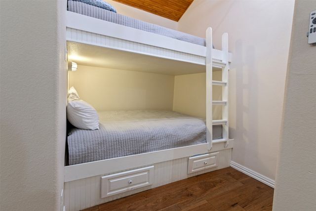 106 White Oak Drive, Mabank, TX 75156