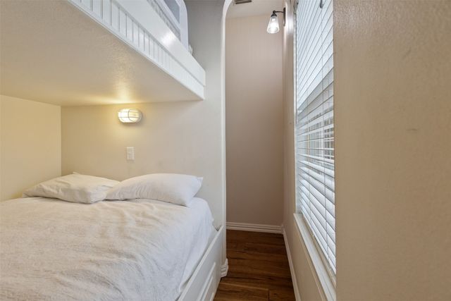 106 White Oak Drive, Mabank, TX 75156