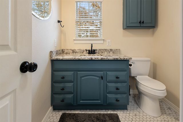 106 White Oak Drive, Mabank, TX 75156