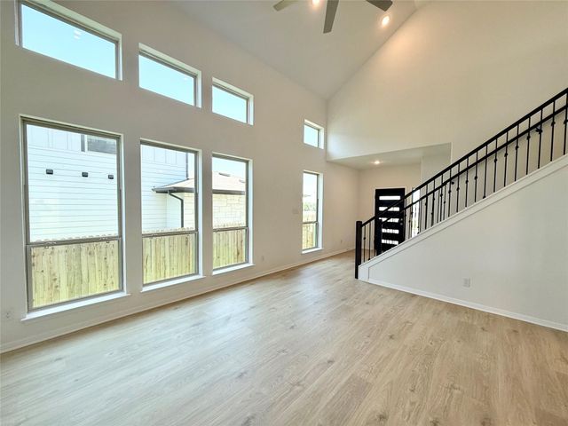1816 Halas ST, Austin, TX 78652