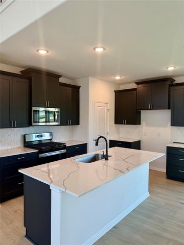 1816 Halas ST, Austin, TX 78652