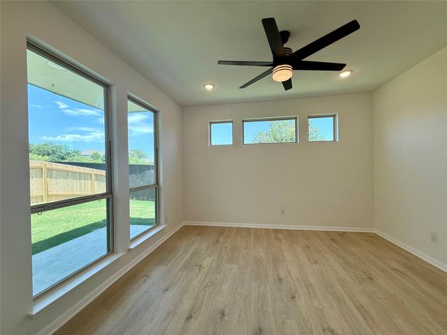 1816 Halas ST, Austin, TX 78652