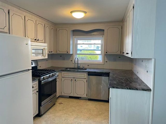 128 Independence Ave 1, Quincy, MA 02169