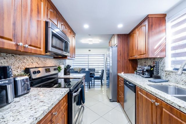 15445 SW 57th Street, Miami, FL 33193