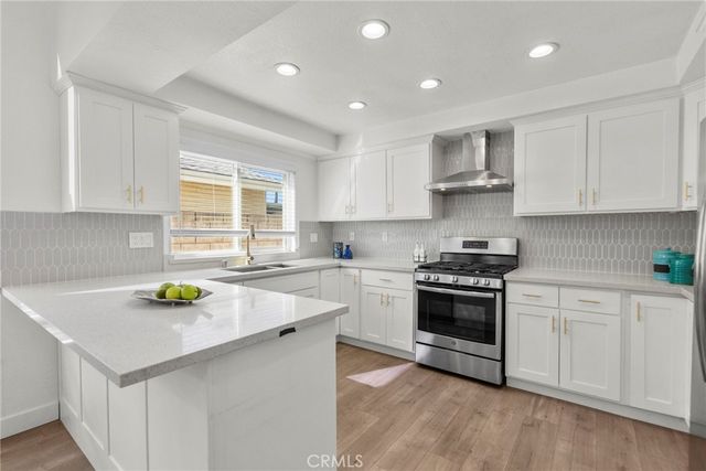 9549 Gladbeck, Northridge, CA 91324