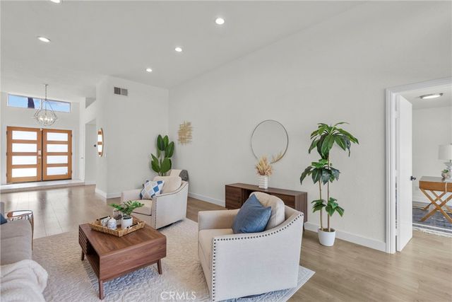 9549 Gladbeck, Northridge, CA 91324