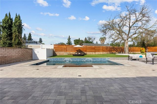 9549 Gladbeck, Northridge, CA 91324