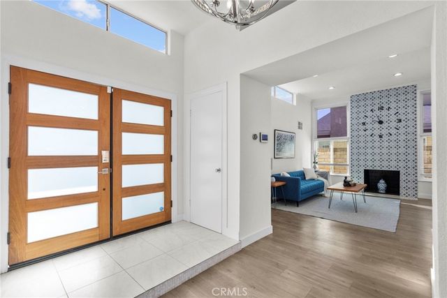 9549 Gladbeck, Northridge, CA 91324