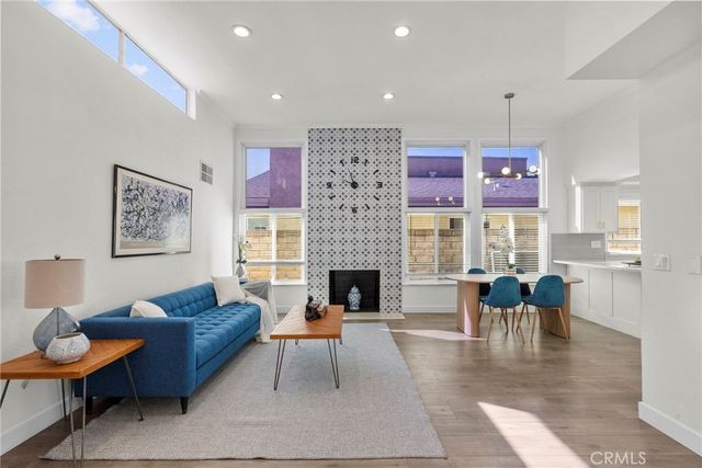 9549 Gladbeck, Northridge, CA 91324