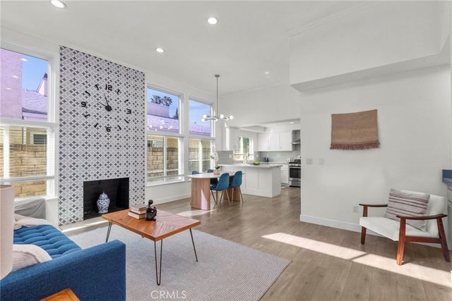 9549 Gladbeck, Northridge, CA 91324