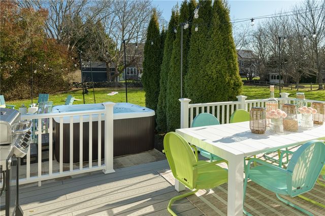 20 Samson Lane, Middletown, RI 02842
