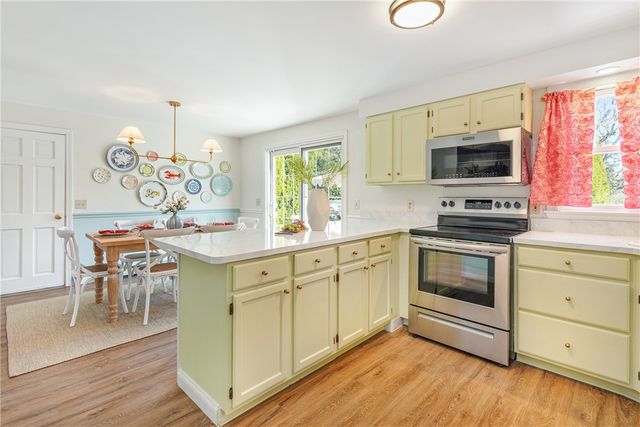 20 Samson Lane, Middletown, RI 02842