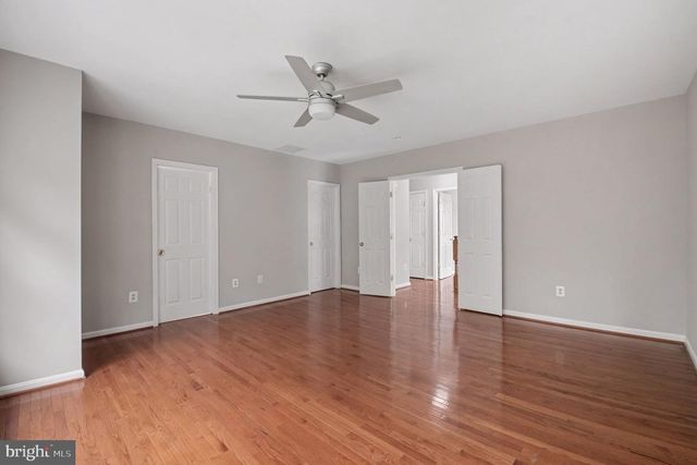9335 COUGAR CT, Manassas Park, VA 20111