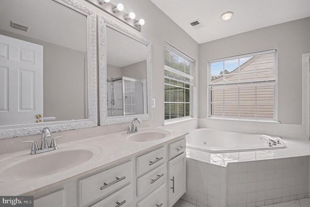 9335 COUGAR CT, Manassas Park, VA 20111