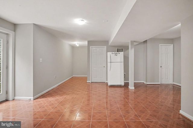 9335 COUGAR CT, Manassas Park, VA 20111