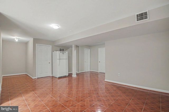 9335 COUGAR CT, Manassas Park, VA 20111