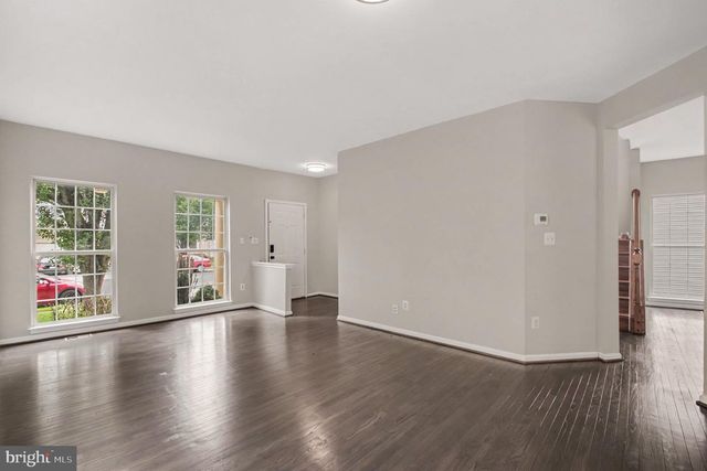 9335 COUGAR CT, Manassas Park, VA 20111