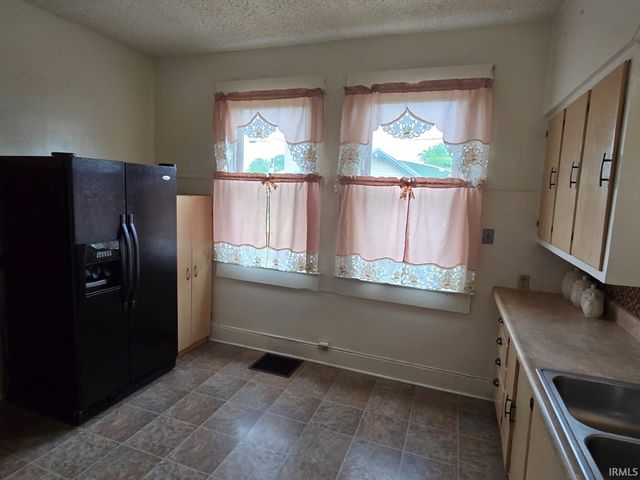 1008 S Adams Street, Marion, IN 46953