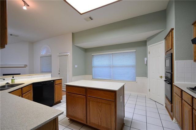 11104 Savin Hill LN, Austin, TX 78739