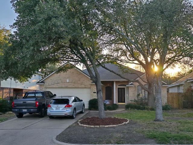 11104 Savin Hill LN, Austin, TX 78739