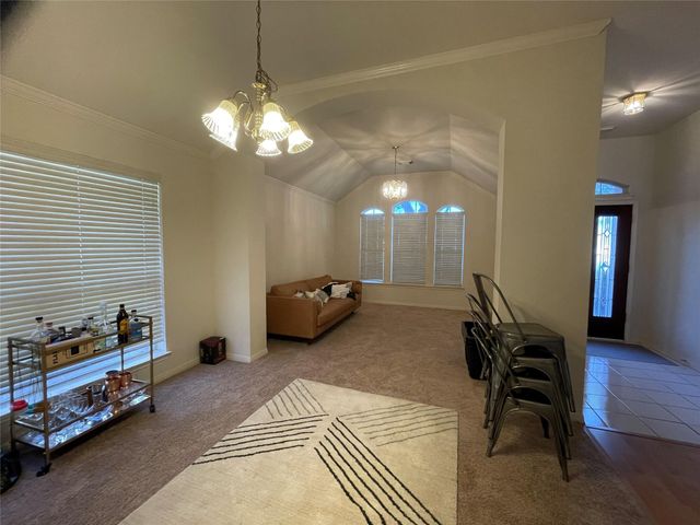 11104 Savin Hill LN, Austin, TX 78739