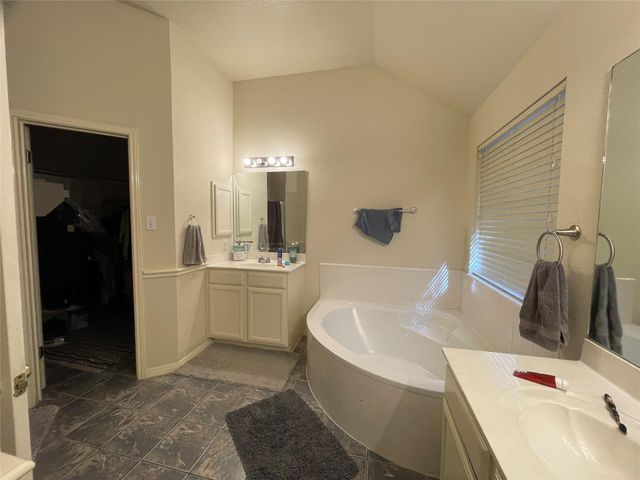 11104 Savin Hill LN, Austin, TX 78739