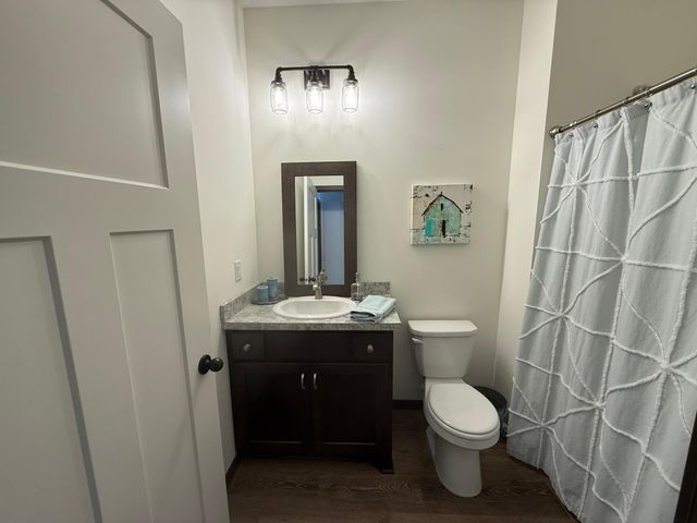 801 Golden Way NW, Isanti, MN 55040