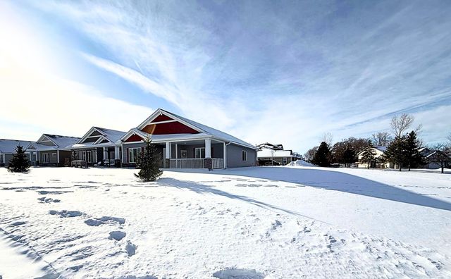 801 Golden Way NW, Isanti, MN 55040