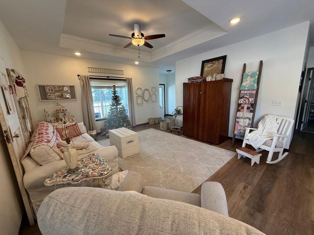 801 Golden Way NW, Isanti, MN 55040