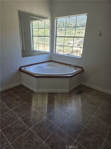 18989 Grand Avenue, Lake Elsinore, CA 92530