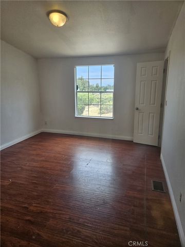 18989 Grand Avenue, Lake Elsinore, CA 92530