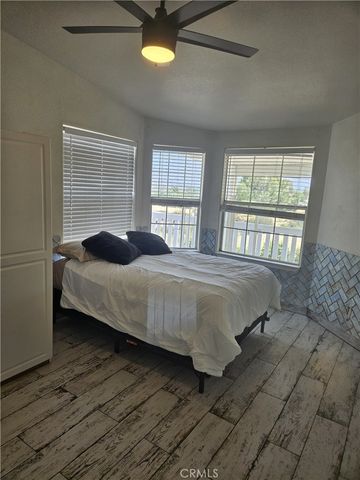 18989 Grand Avenue, Lake Elsinore, CA 92530