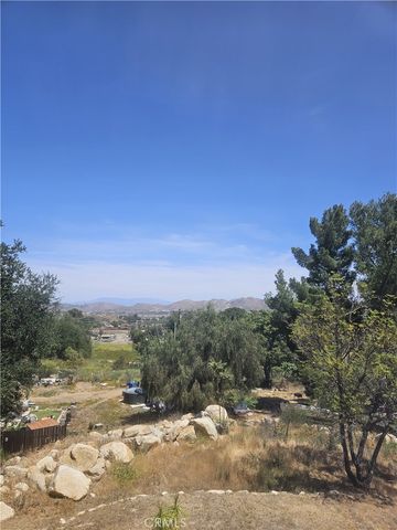 18989 Grand Avenue, Lake Elsinore, CA 92530