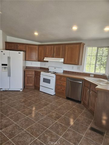 18989 Grand Avenue, Lake Elsinore, CA 92530