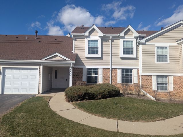 600 Eastview Court X1, Schaumburg, IL 60193