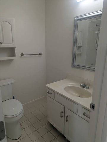 600 Eastview Court X1, Schaumburg, IL 60193