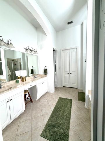 2911 Tracy Lynn Lane, Sachse, TX 75048