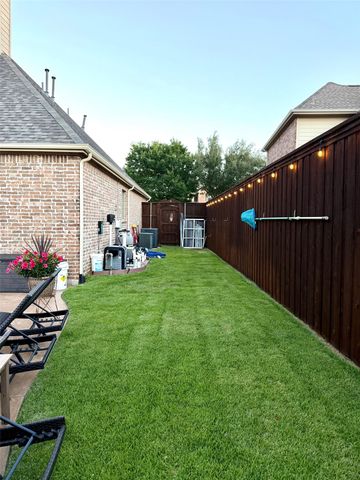 2911 Tracy Lynn Lane, Sachse, TX 75048