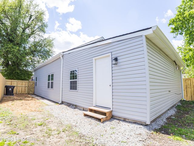 2527 Montgomery St, Louisville, KY 40212