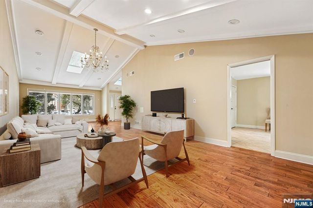 44 Lynn, Englewood Cliffs, NJ 07632