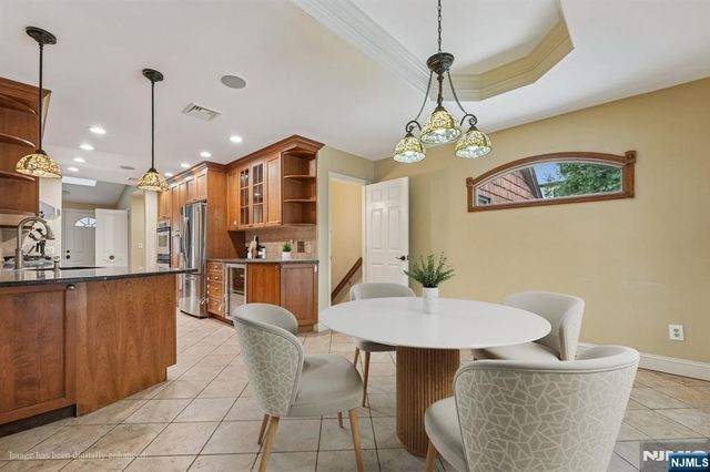 44 Lynn, Englewood Cliffs, NJ 07632