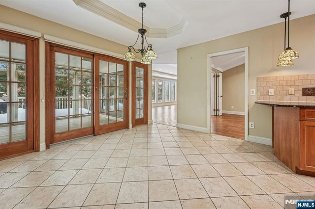 44 Lynn, Englewood Cliffs, NJ 07632