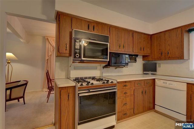 184 Abbe Lane, Clifton, NJ 07013