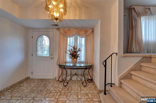 184 Abbe Lane, Clifton, NJ 07013