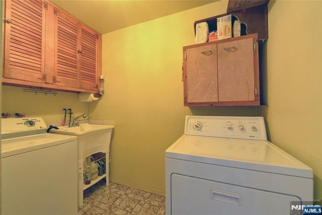 184 Abbe Lane, Clifton, NJ 07013