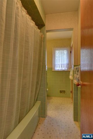 184 Abbe Lane, Clifton, NJ 07013