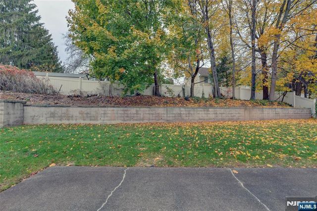 184 Abbe Lane, Clifton, NJ 07013