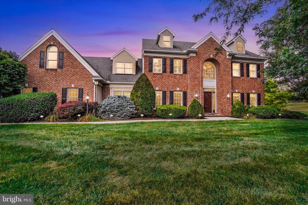 2010 ROSEMILL CT, York, PA 17403