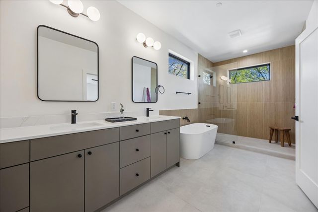 4416 S 1st ST 3, Austin, TX 78745